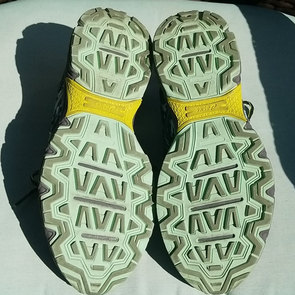 Asics trail running sneakers - Picture 2 of 4